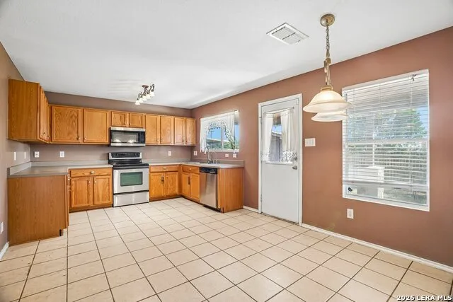 16406 Clydesdale Run Selma, TX 78154