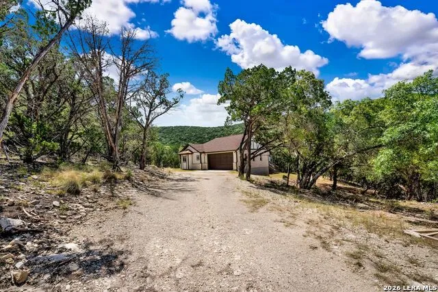 223 CANYON VIEW DR Pipe Creek, TX 78063