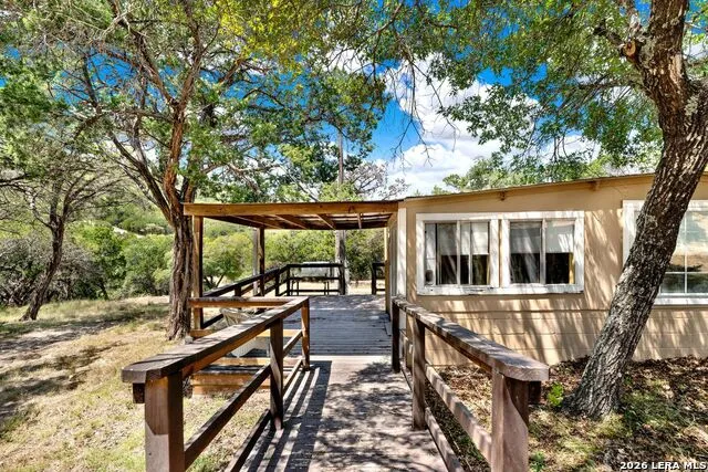 223 CANYON VIEW DR Pipe Creek, TX 78063