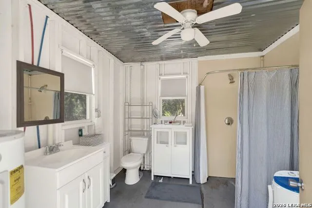223 CANYON VIEW DR Pipe Creek, TX 78063