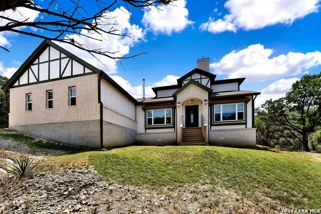 223 CANYON VIEW DR Pipe Creek, TX 78063