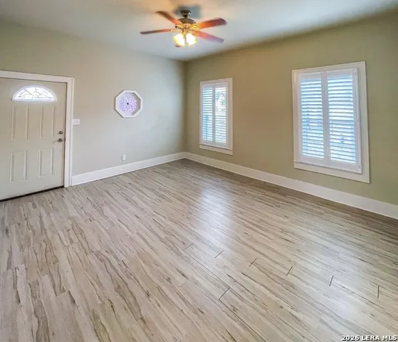 423 S 6TH ST Kenedy, TX 78119