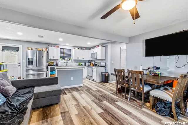 937 AVENUE K Poteet, TX 78065