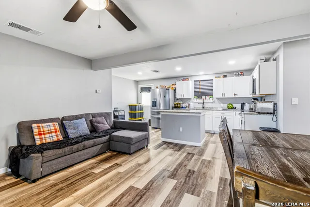 937 AVENUE K Poteet, TX 78065