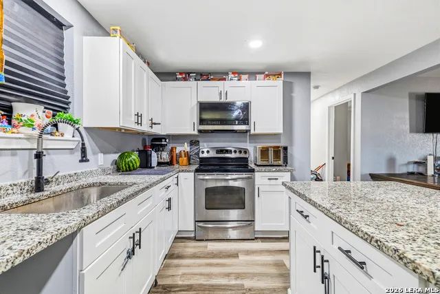 937 AVENUE K Poteet, TX 78065