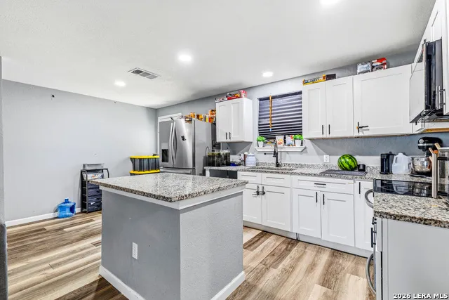 937 AVENUE K Poteet, TX 78065