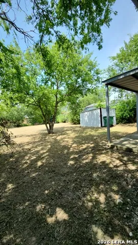313 BEE ST San Antonio, TX 78208