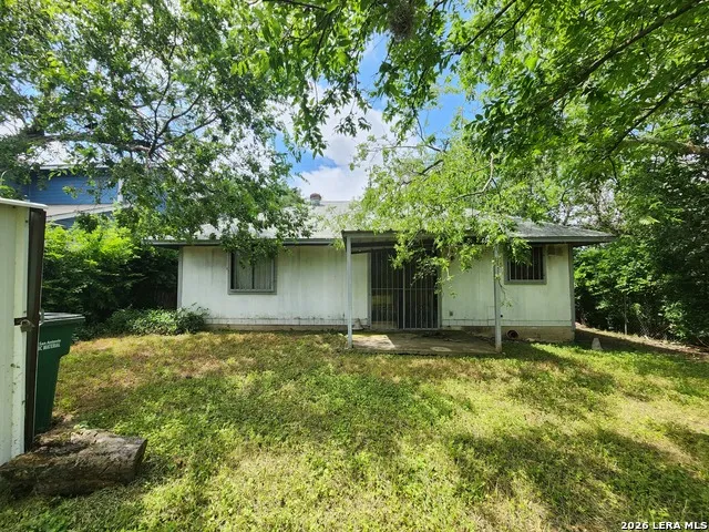 313 BEE ST San Antonio, TX 78208