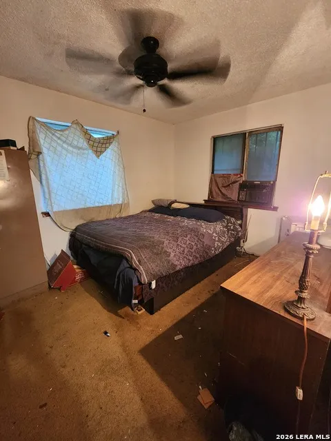 313 BEE ST San Antonio, TX 78208