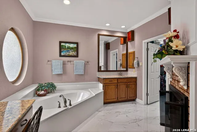 8639 RAINTREE WOODS DR Fair Oaks Ranch, TX 78015