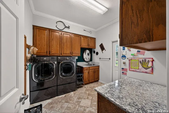 8639 RAINTREE WOODS DR Fair Oaks Ranch, TX 78015