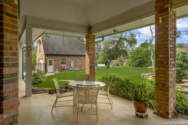 8639 RAINTREE WOODS DR Fair Oaks Ranch, TX 78015