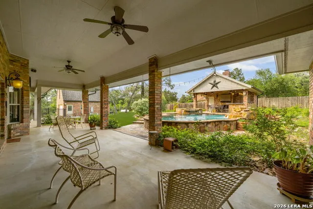 8639 RAINTREE WOODS DR Fair Oaks Ranch, TX 78015
