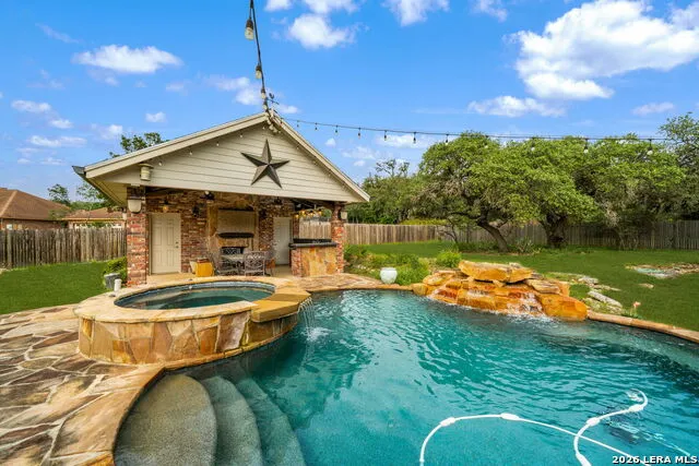 8639 RAINTREE WOODS DR Fair Oaks Ranch, TX 78015