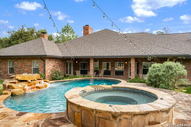 8639 RAINTREE WOODS DR Fair Oaks Ranch, TX 78015