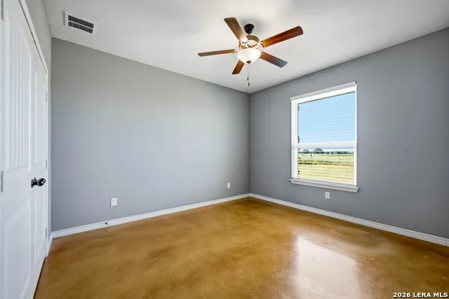 5476 County Road 427 Stockdale, TX 78160