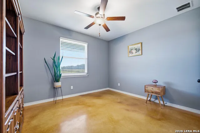 5476 County Road 427 Stockdale, TX 78160