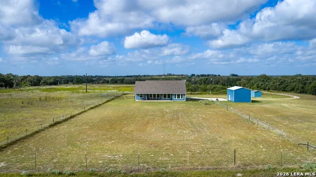 5476 County Road 427 Stockdale, TX 78160