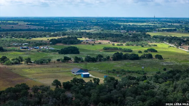 5476 County Road 427 Stockdale, TX 78160