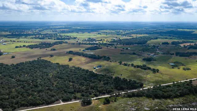 5476 County Road 427 Stockdale, TX 78160