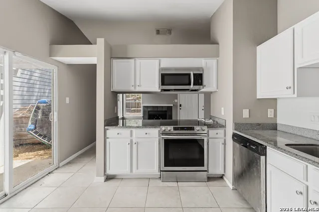 2823 CHERRY FIELD DR San Antonio, TX 78245