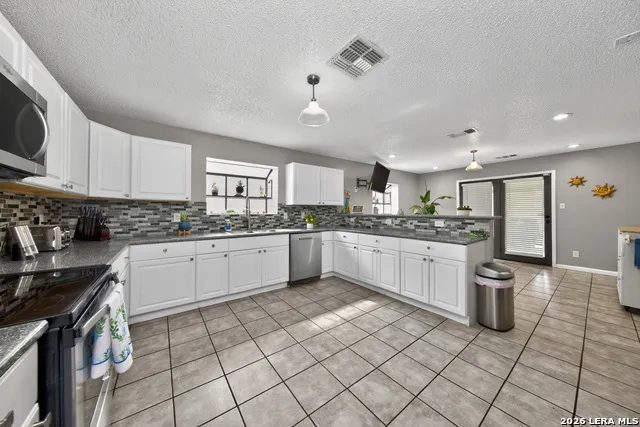 13830 BROOK HOLLOW BLVD San Antonio, TX 78232