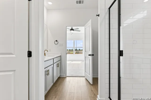 302 Brood Dr Adkins, TX 78101