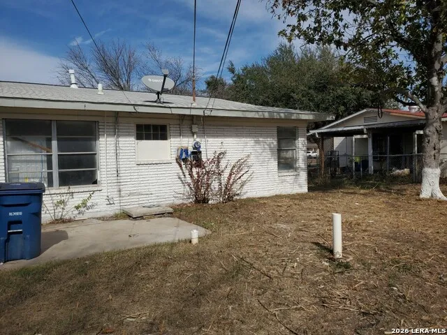 1742 Kendalia Ave San Antonio, TX 78224