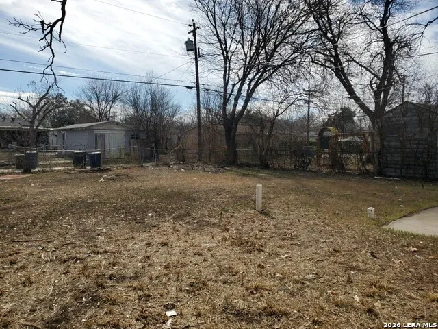 1742 Kendalia Ave San Antonio, TX 78224