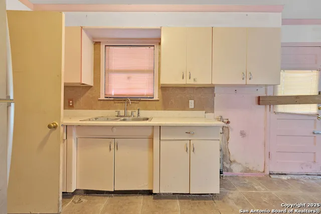 254 Banbridge Ave. San Antonio, TX 78223