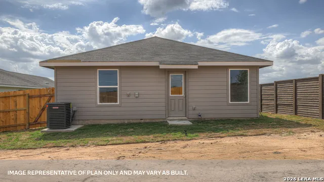 311 Wild Goose Dr Luling, TX 78648