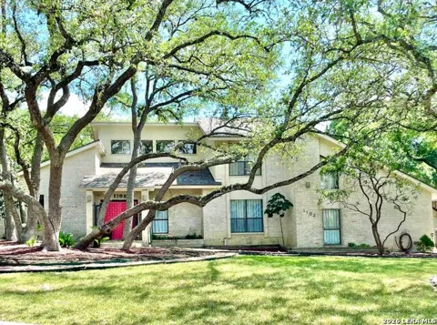 1102 Country Pike