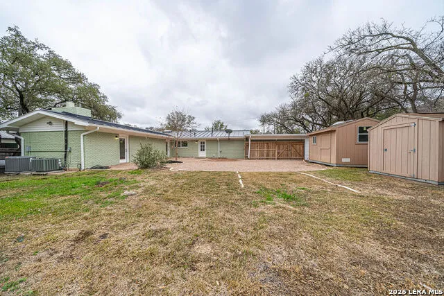 355 Donella Hollywood Park, TX 78232