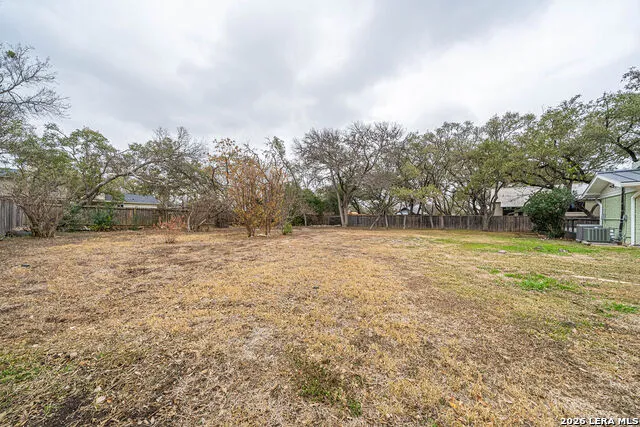 355 Donella Hollywood Park, TX 78232