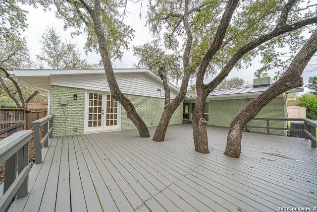 355 Donella Hollywood Park, TX 78232