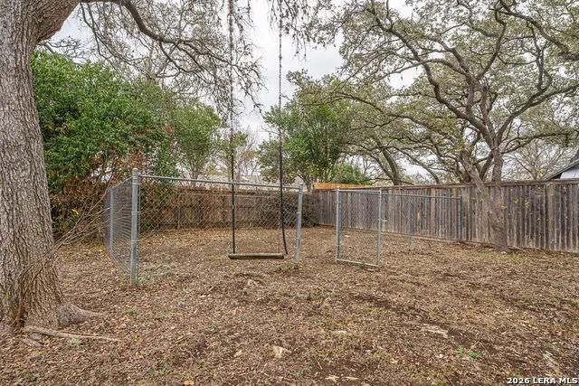 355 Donella Hollywood Park, TX 78232
