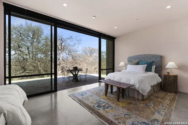 115 Seale Hill Comfort, TX 78013