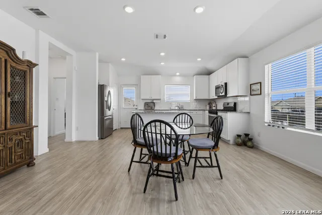 5793 Companion Loop Bulverde, TX 78163