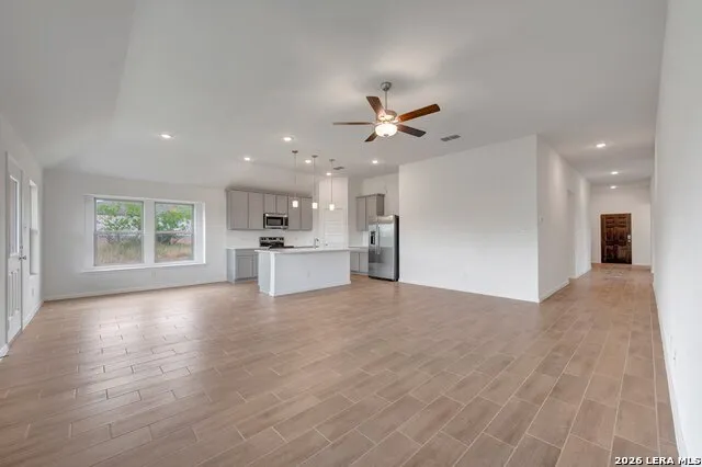 132 Greeley Drive Floresville, TX 78114