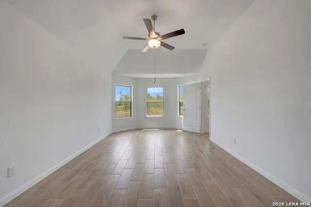 132 Greeley Drive Floresville, TX 78114