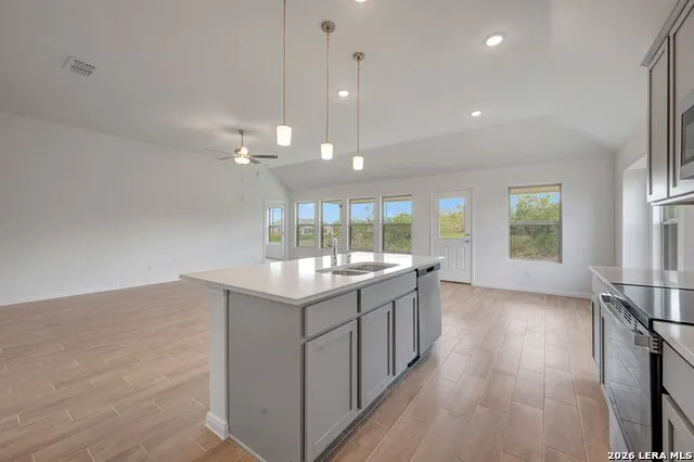 132 Greeley Drive Floresville, TX 78114