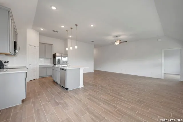 132 Greeley Drive Floresville, TX 78114