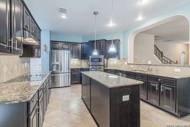 24760 BUCK CRK San Antonio, TX 78255