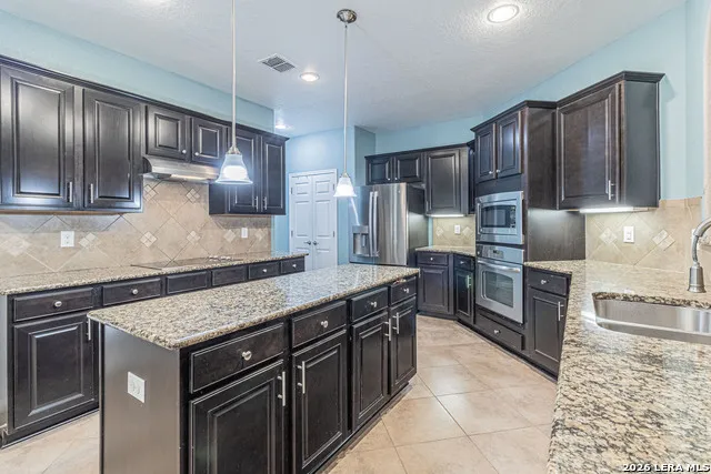 24760 BUCK CRK San Antonio, TX 78255