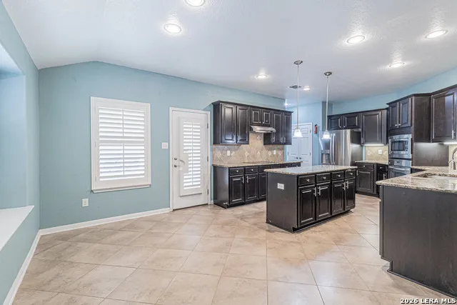 24760 BUCK CRK San Antonio, TX 78255