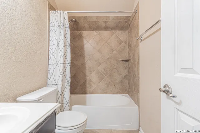 24760 BUCK CRK San Antonio, TX 78255