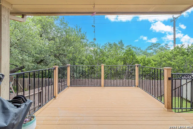 24760 BUCK CRK San Antonio, TX 78255