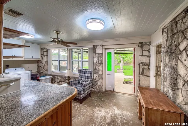 281 W Mariposa San Antonio, TX 78212