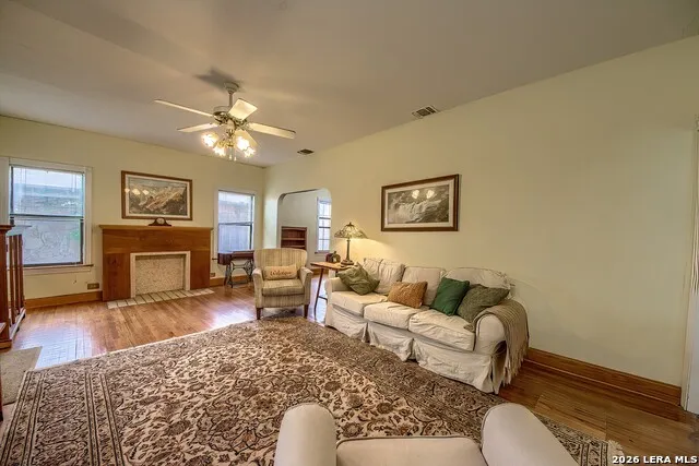 281 W Mariposa San Antonio, TX 78212