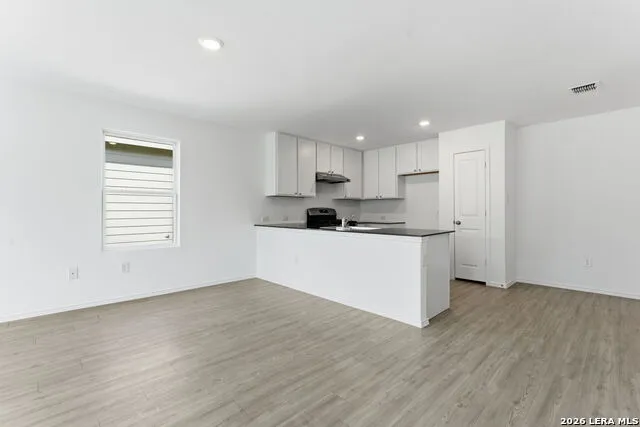 7638 Nessie Trails San Antonio, TX 78227